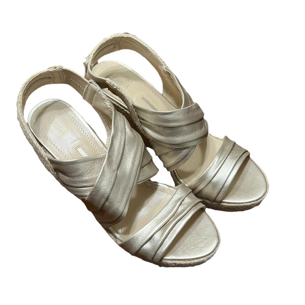 New Directions Ellery Rope Strap Wedge Gold Platform Heels Size 10M